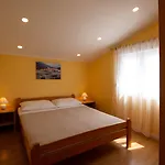 Apartment Klaric *
