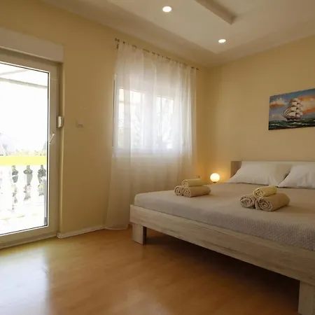Appartement Klaric Pirovac